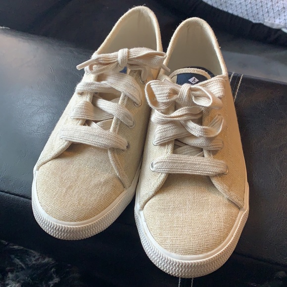 Sperry's - Picture 2 of 4